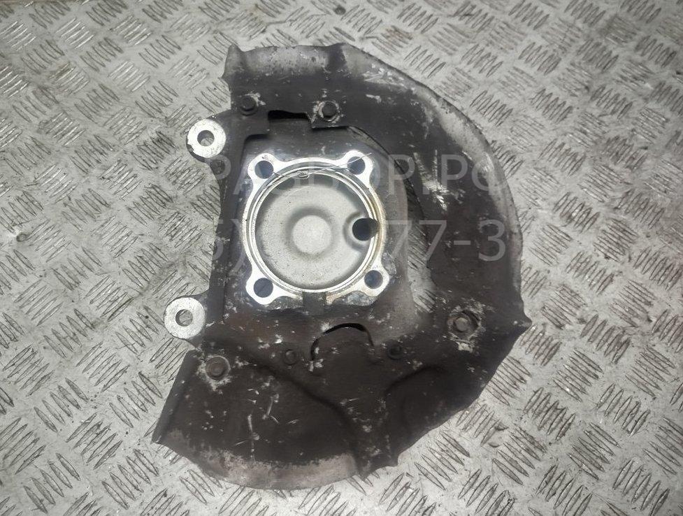 Кулак поворотный передний правый