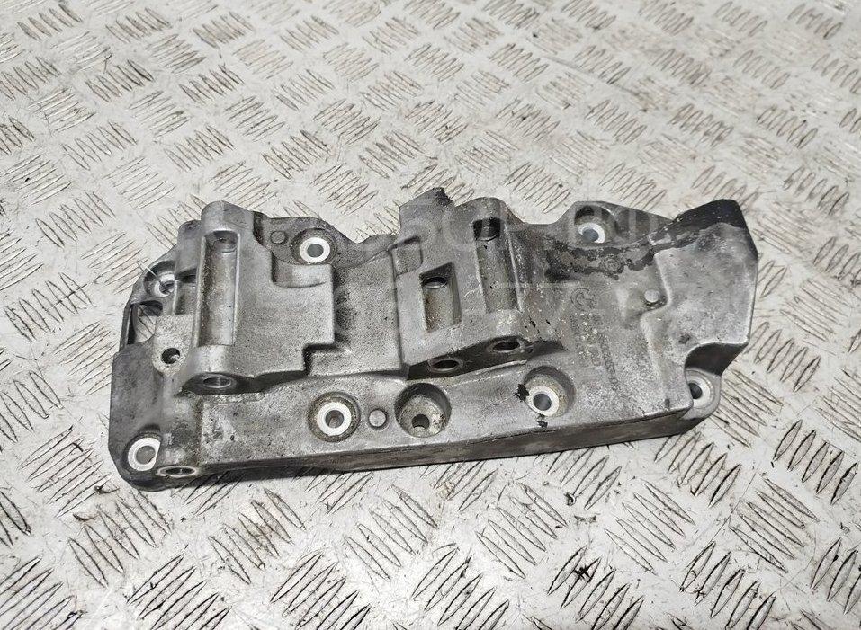 Кронштейн генератора