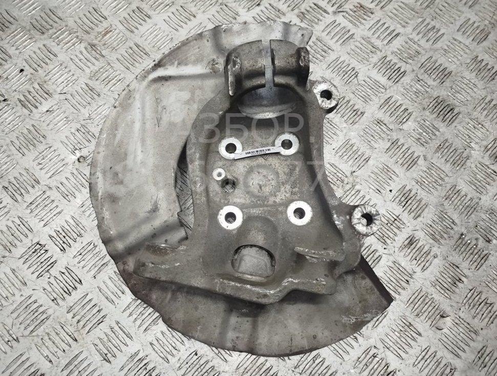 Кулак поворотный передний правый