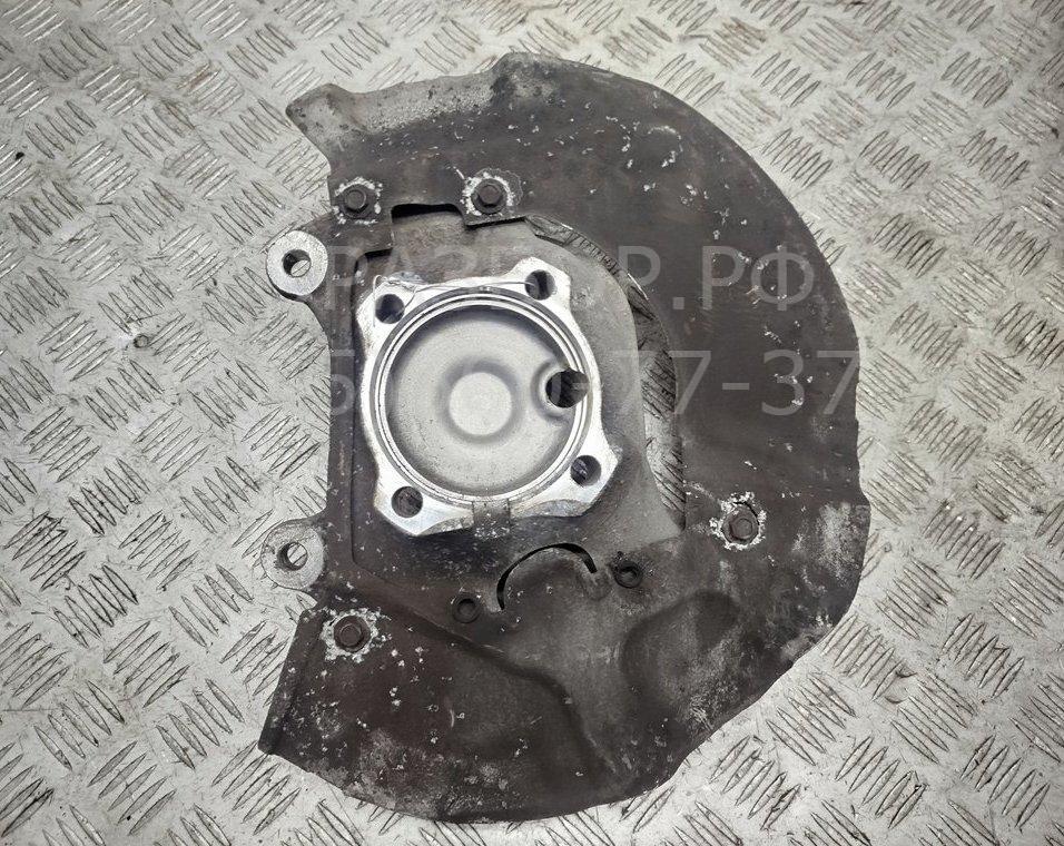 Кулак поворотный передний правый