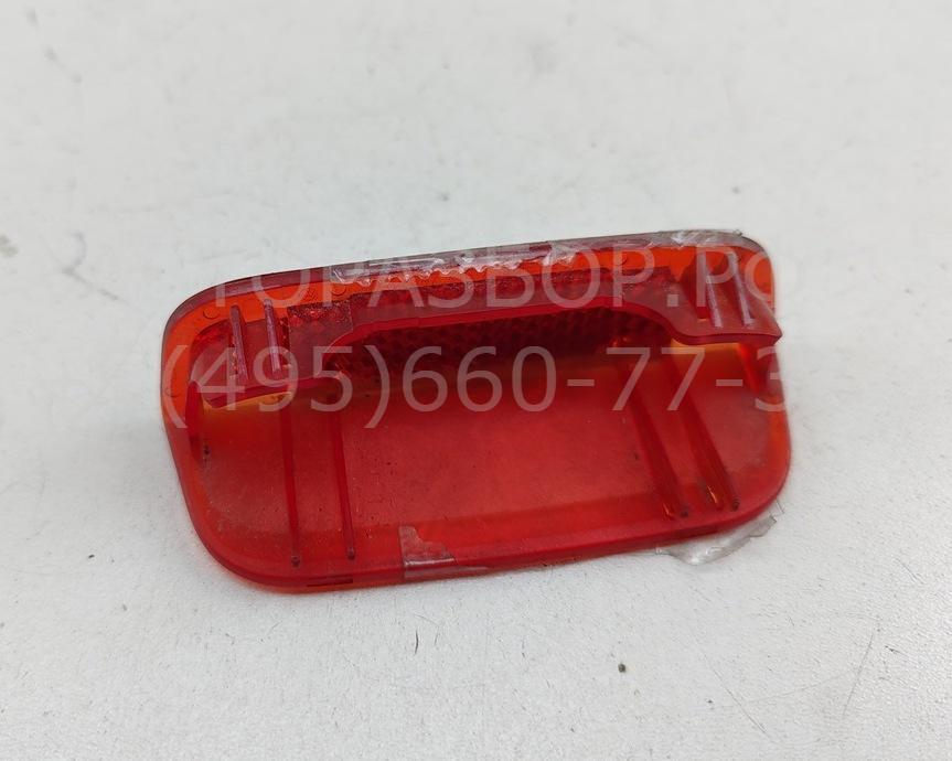 Отражатель передний правый у фары