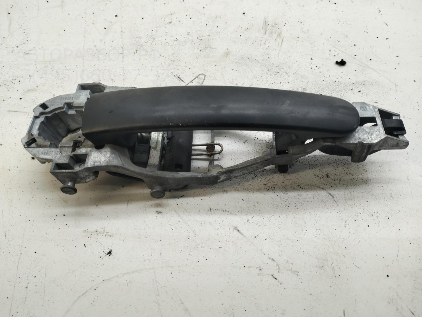 Ручка двери передней наружная правая