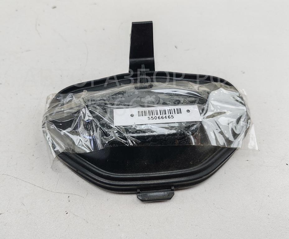 Крышка фары левой