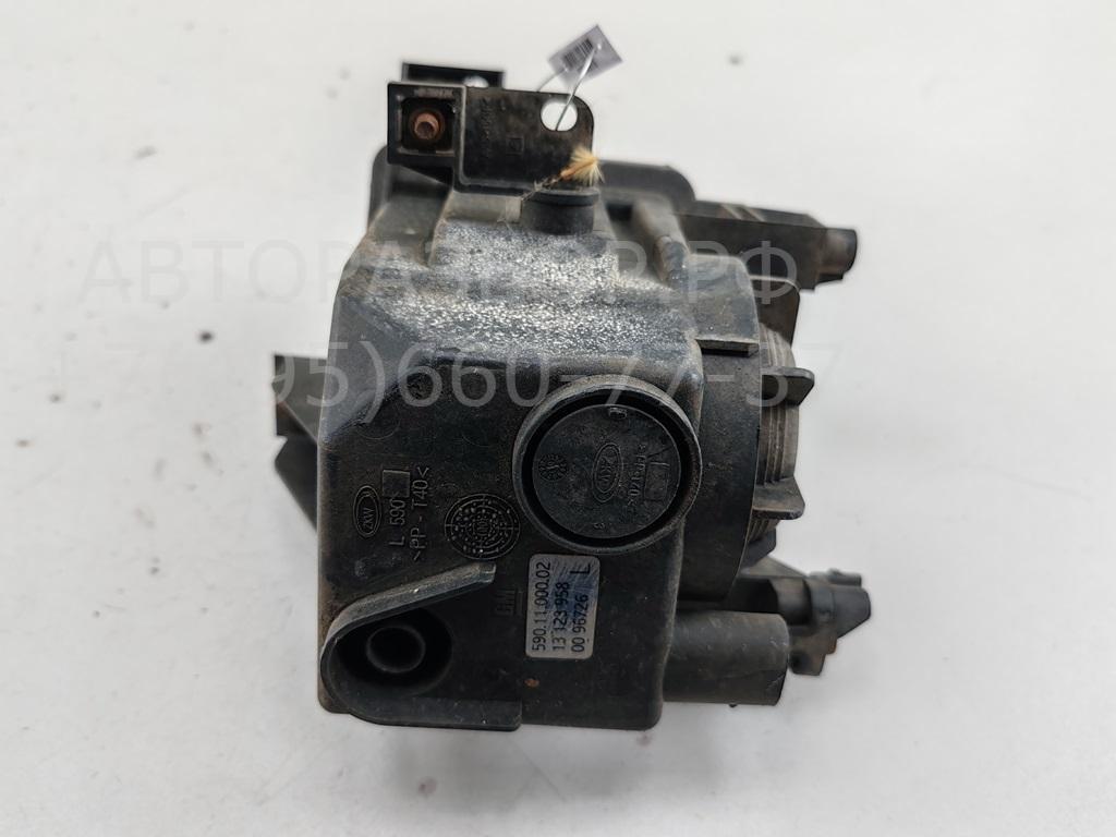 Фара противотуманная левая