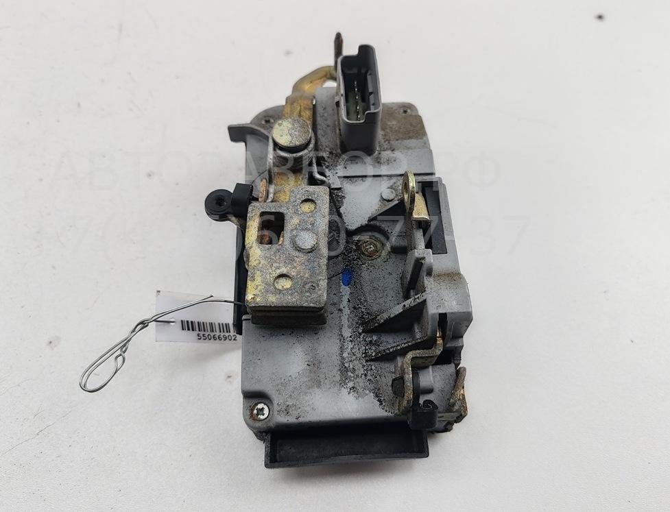 Замок двери передней правой