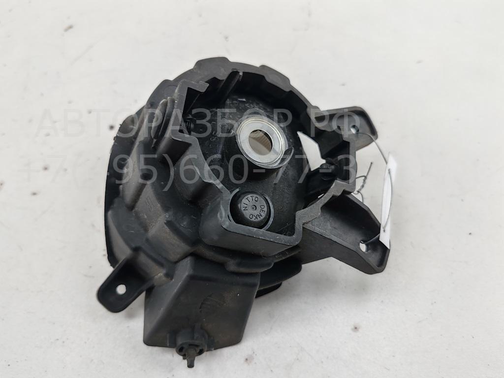 Фара противотуманная левая