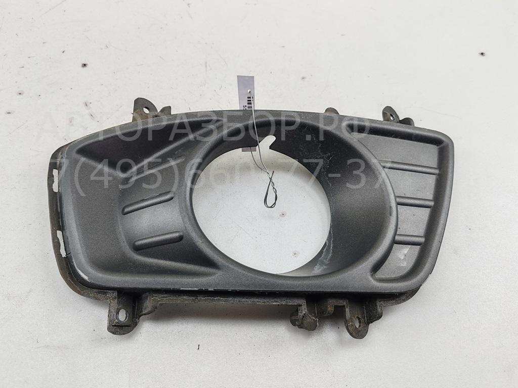 Рамка противотуманной фары правой