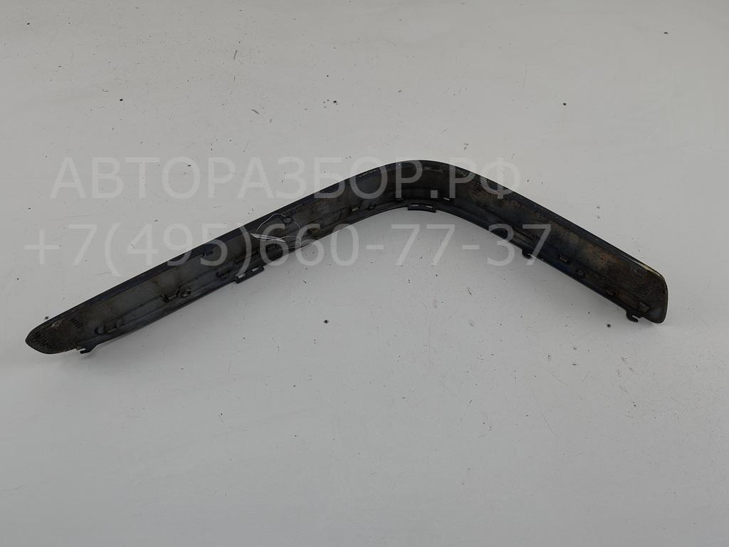 Молдинг переднего бампера левый
