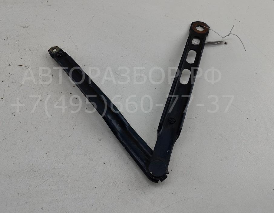 Петля капота правая