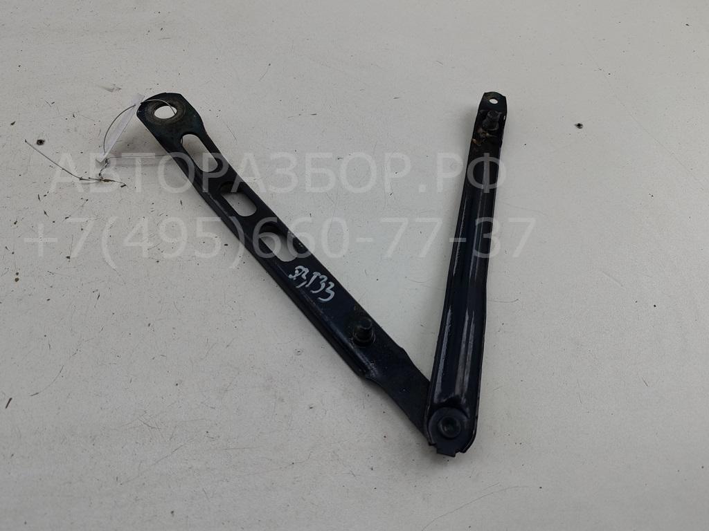 Петля капота правая