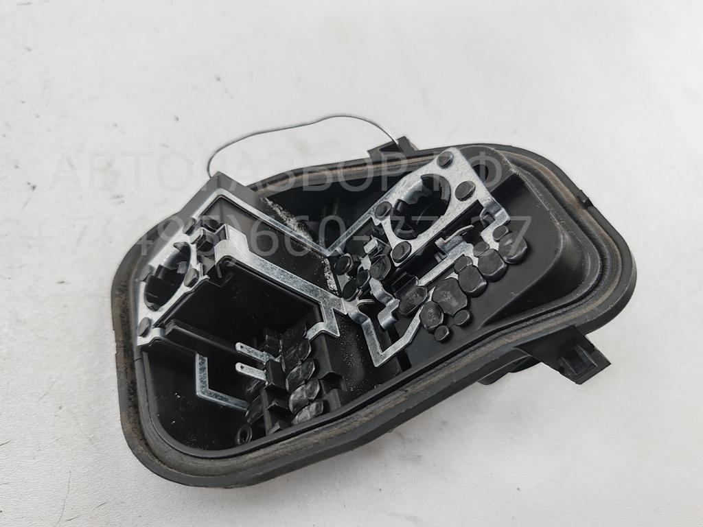 Плата заднего фонаря правого