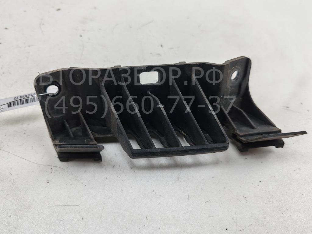 Кронштейн переднего бампера левый