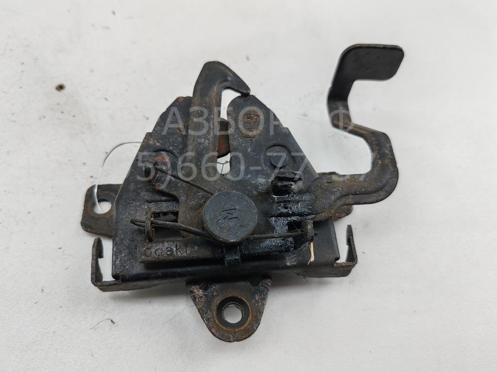 Замок капота