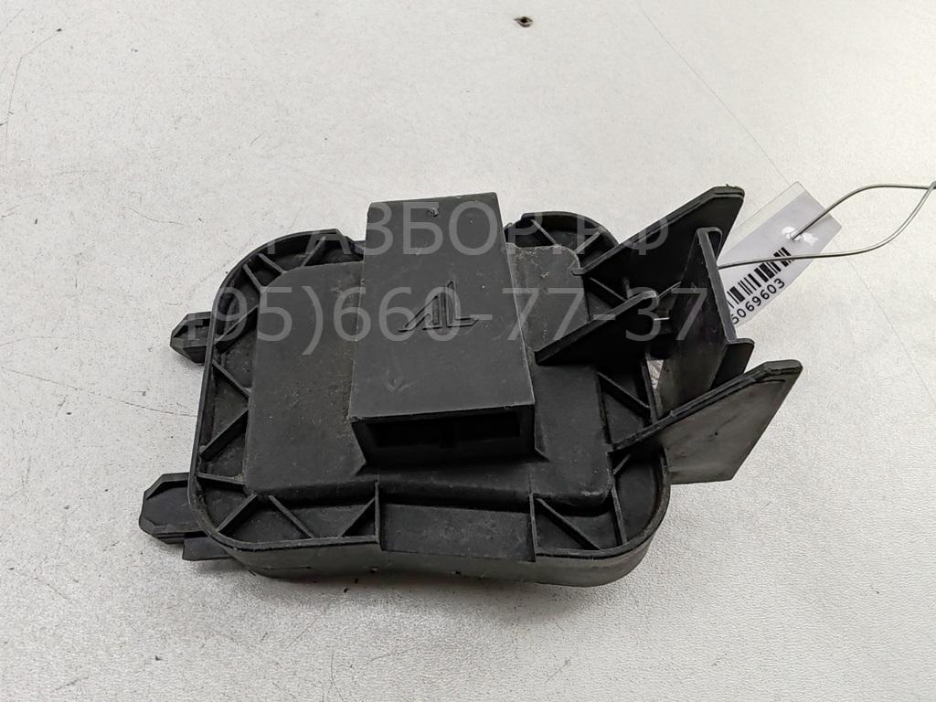 Крышка фары левой