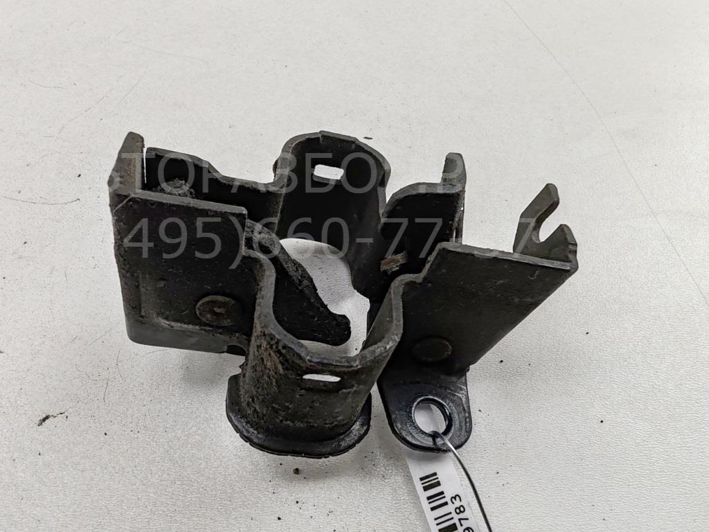 Замок капота