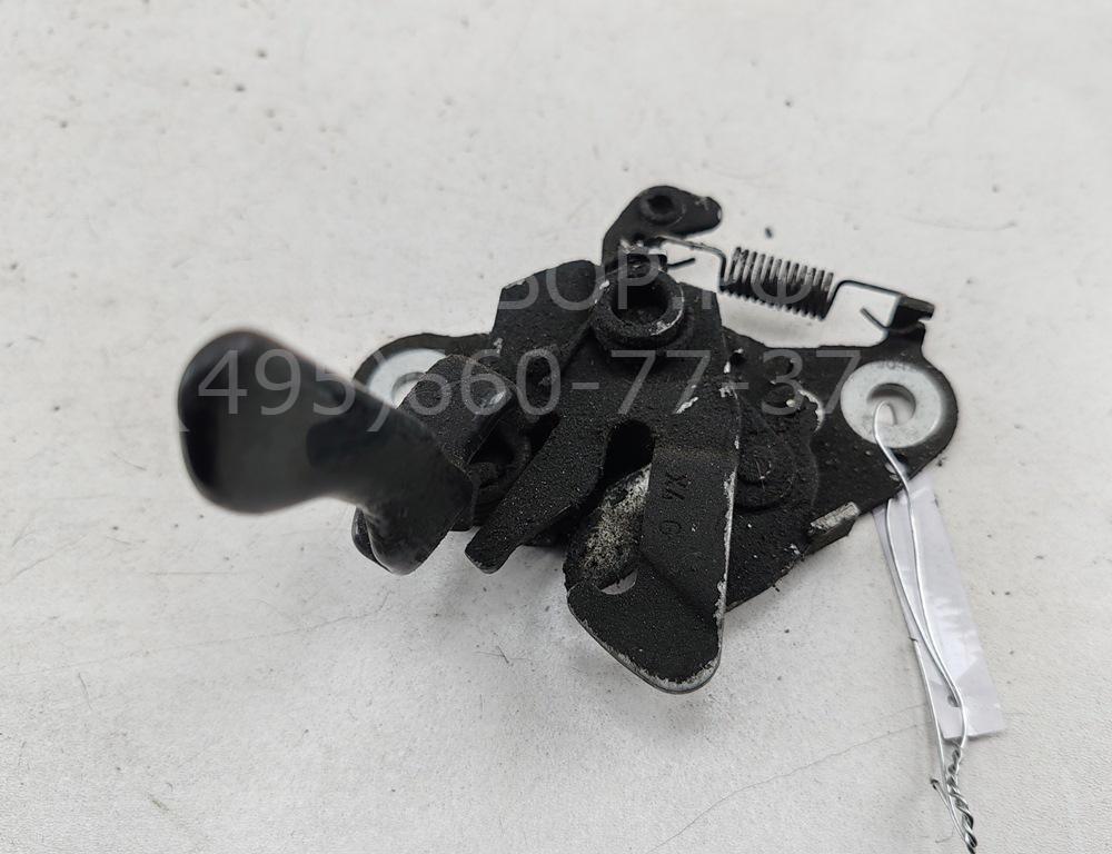 Замок капота