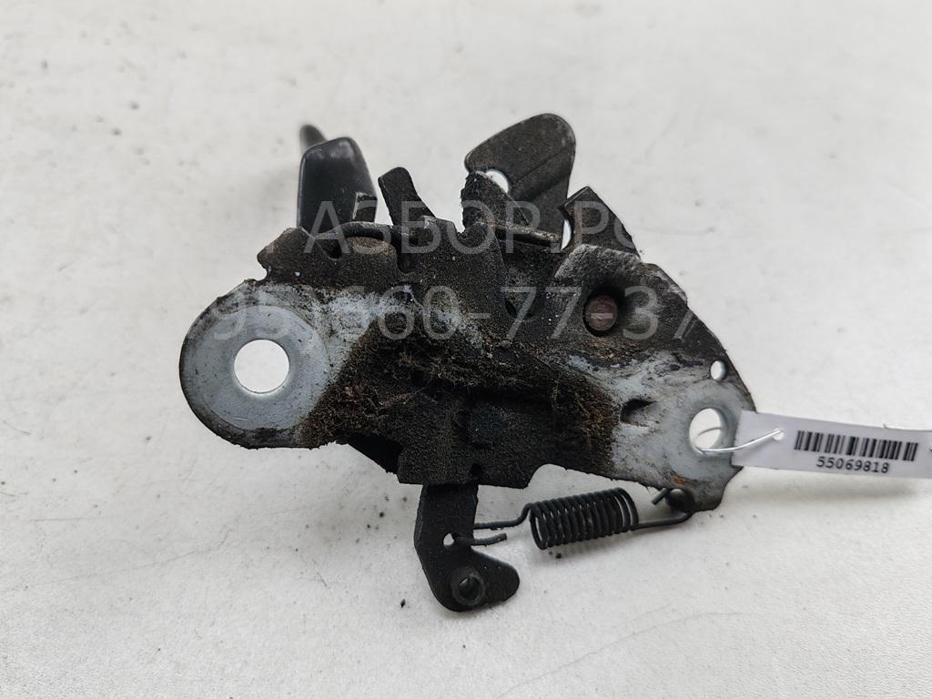 Замок капота