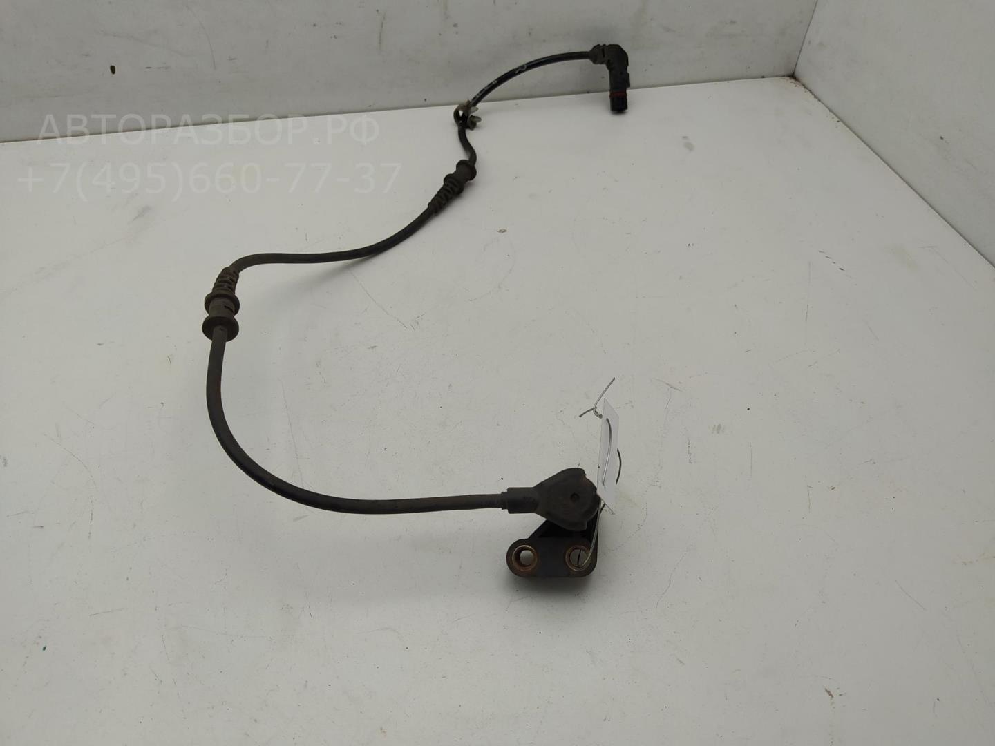 Датчик ABS передний