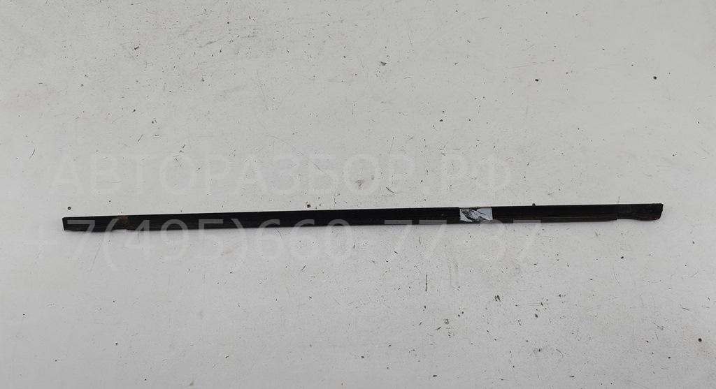 Накладка стекла заднего правого