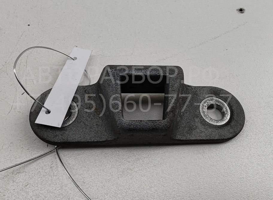 Ответная часть замка двери