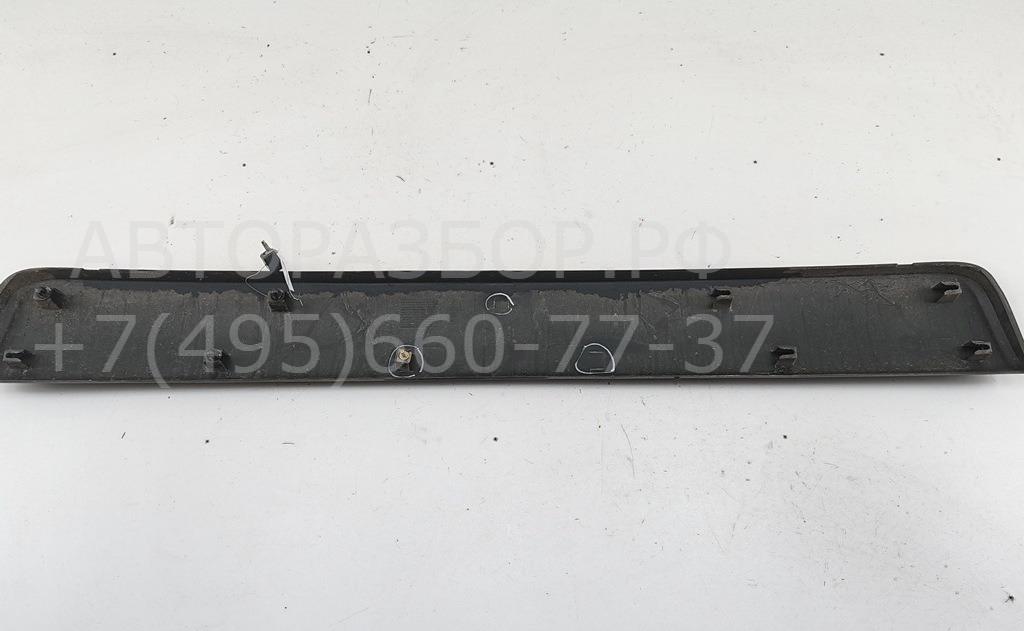 Накладка крышки багажника