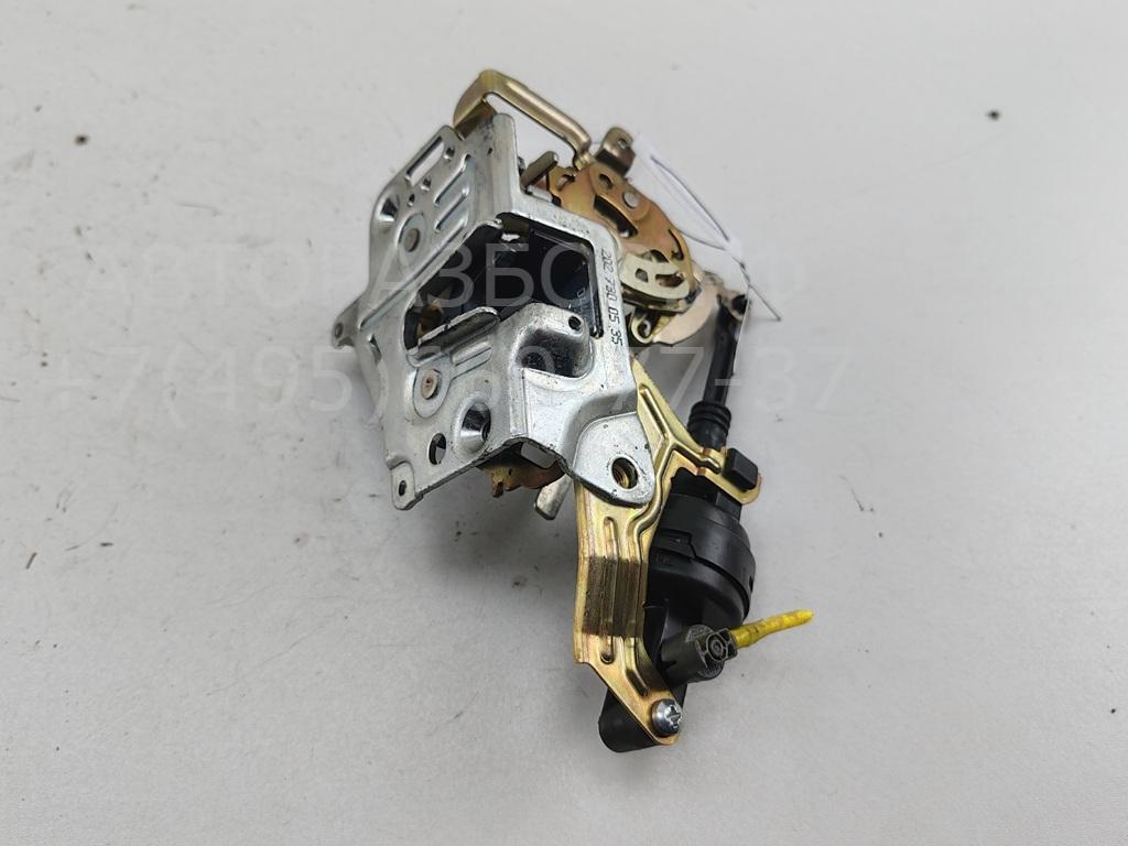 Замок двери задней левой