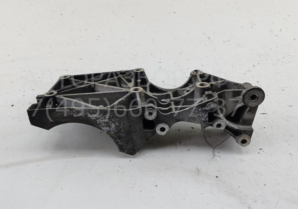 Кронштейн генератора