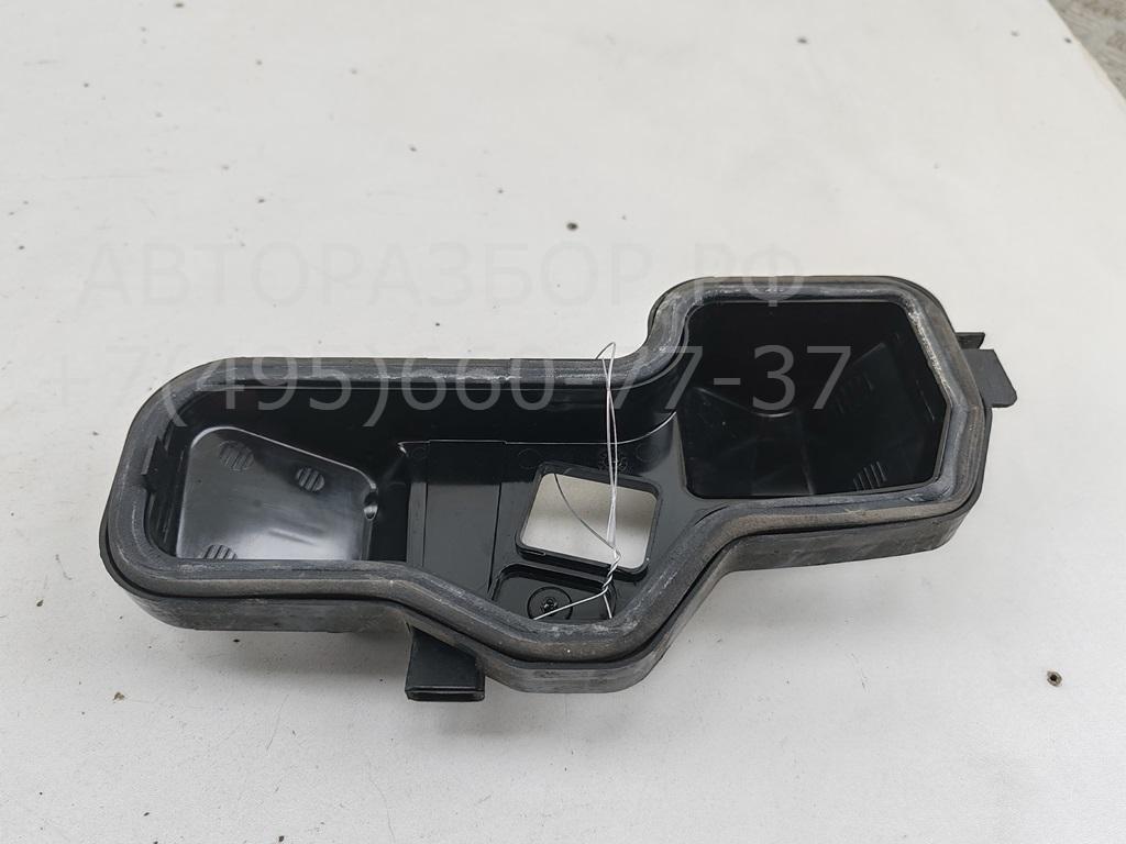 Крышка фары левой