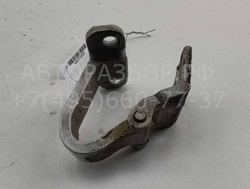 Петля крышки багажника