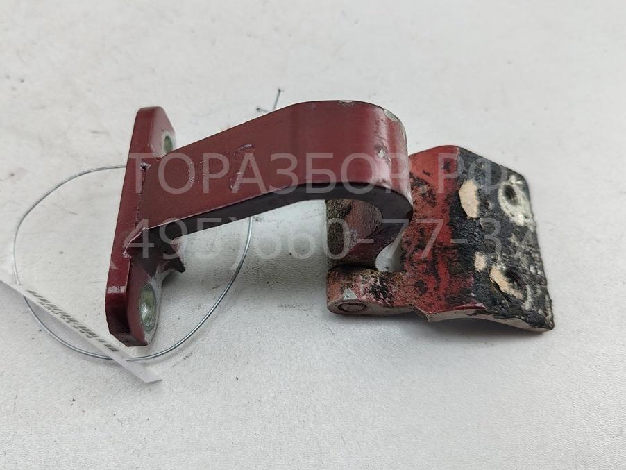 Петля крышки багажника