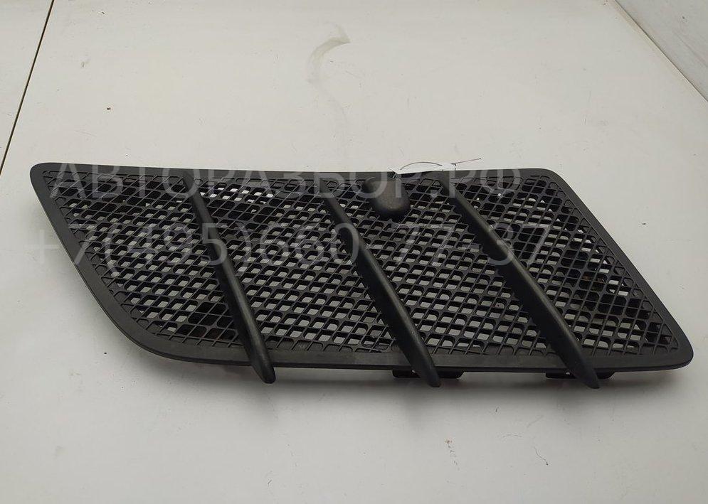 Решетка в капот