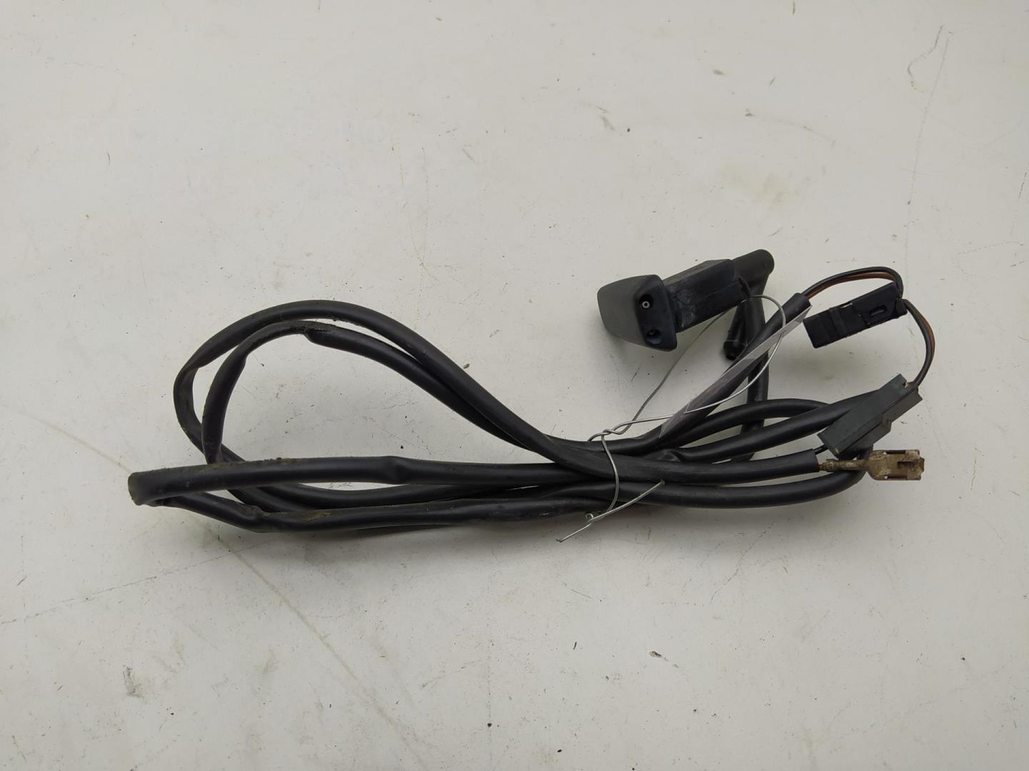 Форсунка омывателя лобового стекла