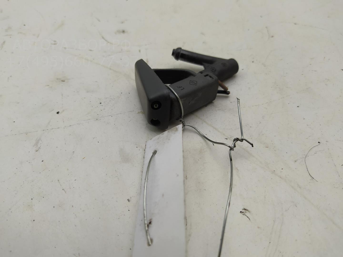 Форсунка омывателя лобового стекла