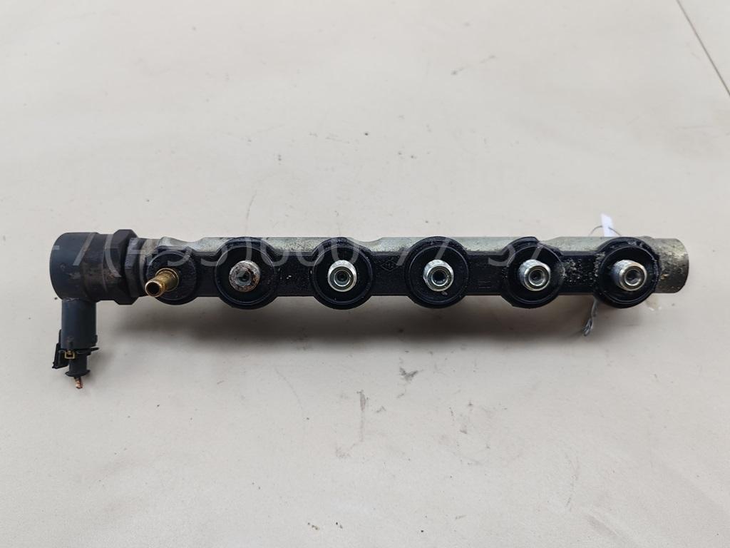 Рейка топливная (рампа)