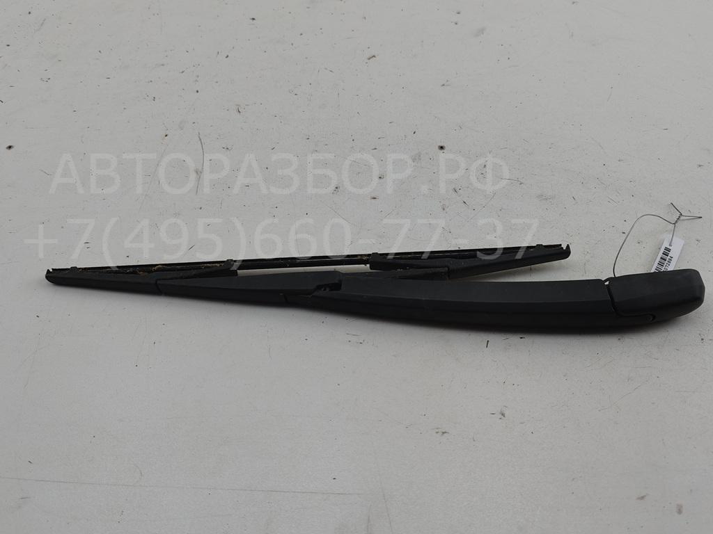 Поводок стеклоочистителя заднего