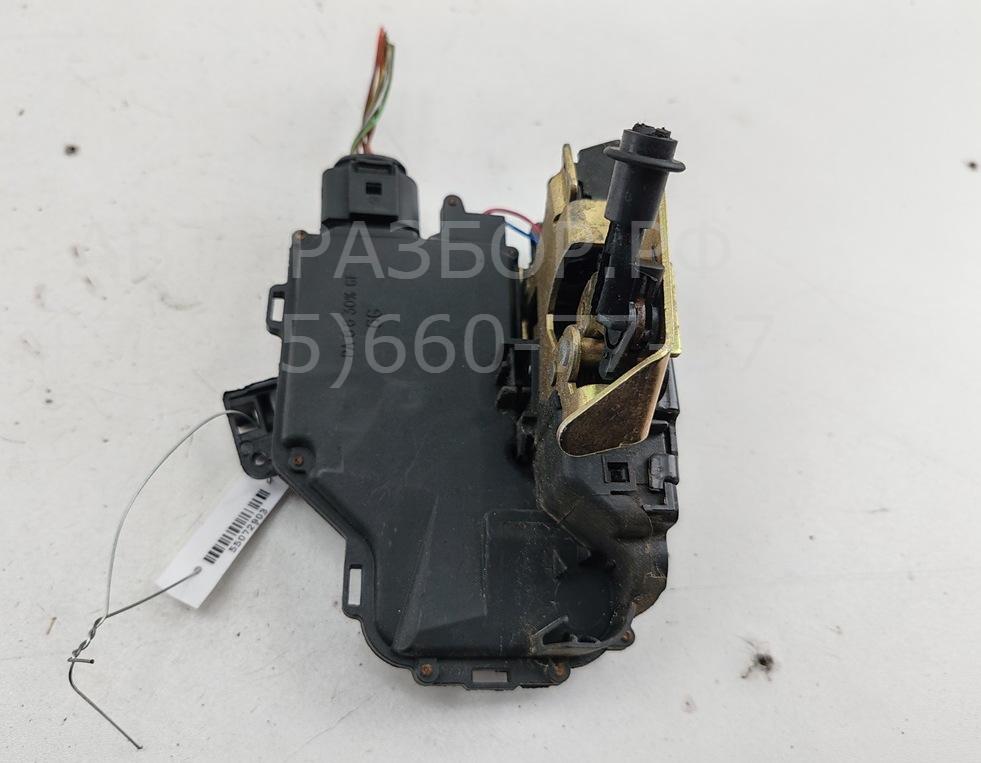 Замок двери передней правой