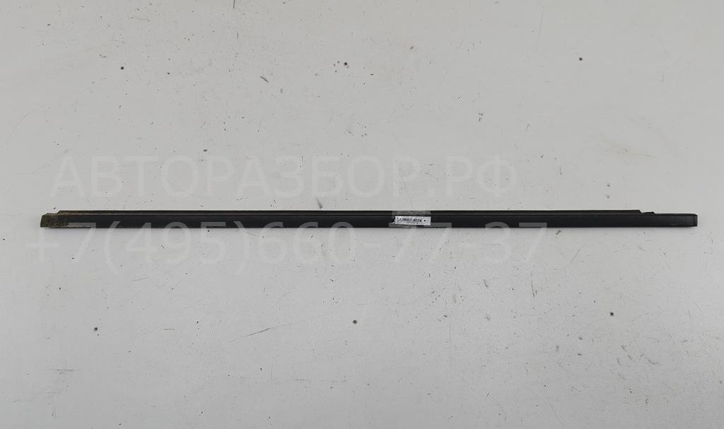 Накладка стекла переднего левого