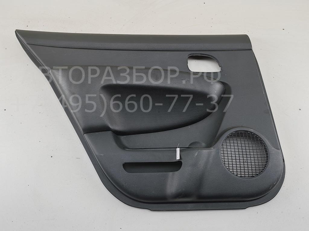 Обшивка двери задней левой