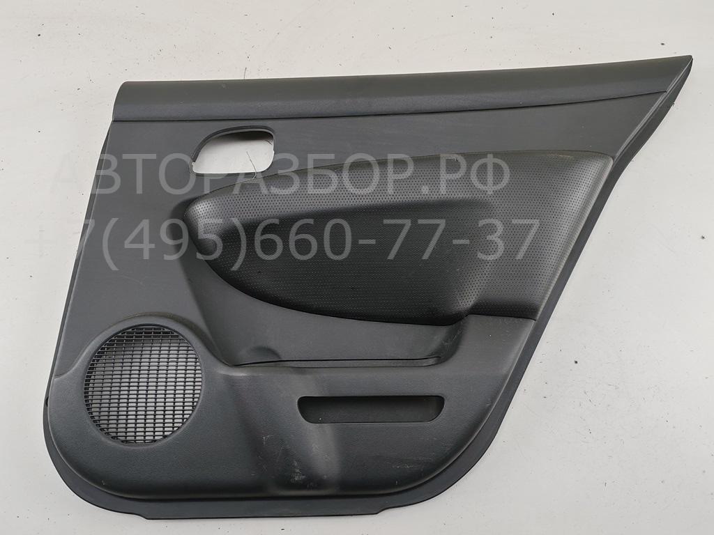 Обшивка двери задней правой