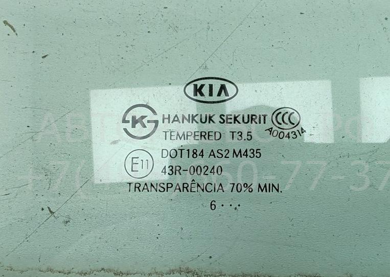 Стекло двери задней правой