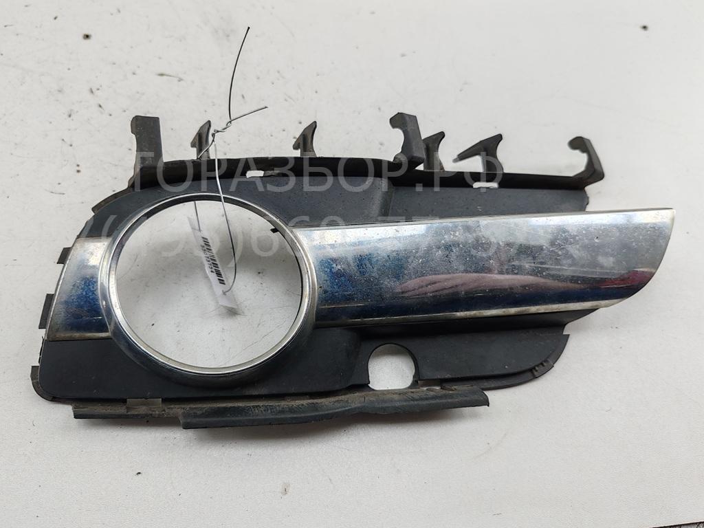 Рамка противотуманной фары левой