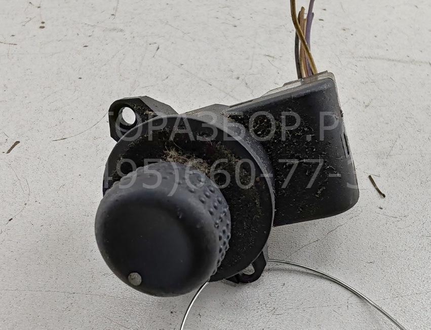 Кнопка регулировки зеркала