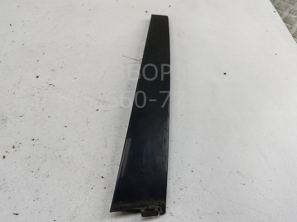 Накладка двери передней левой