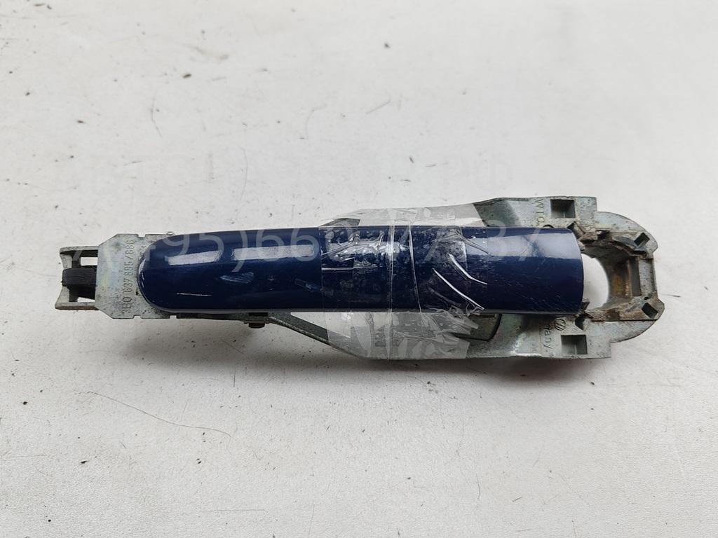 Ручка двери передней наружная правая