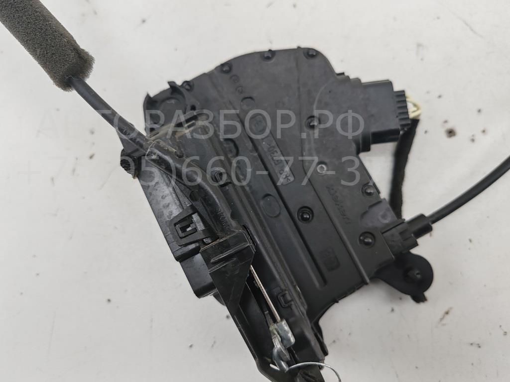 Замок двери передней правой