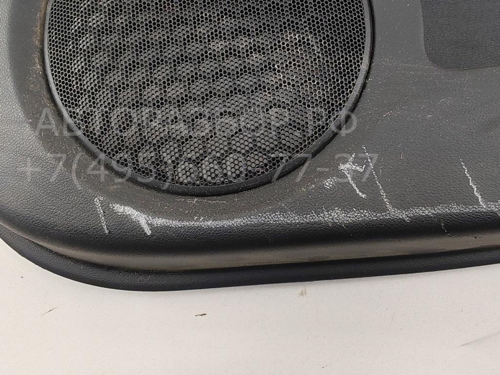 Обшивка двери задней правой