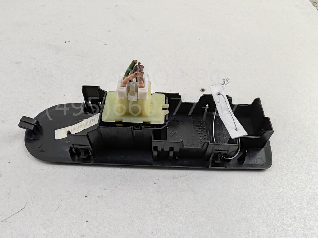 Кнопка стеклоподъемника