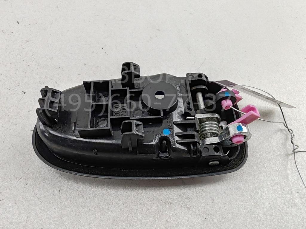 Ручка двери передней внутренняя левая