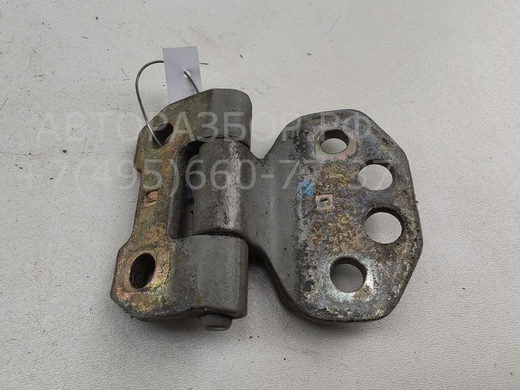 Петля двери