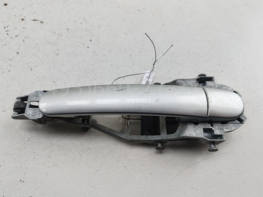 Ручка двери передней наружная правая